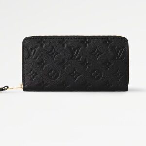 Louis Vuitton Zippy wallet